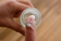馬油を塗るだけ!ズボラ男子にもオススメするスキンケア